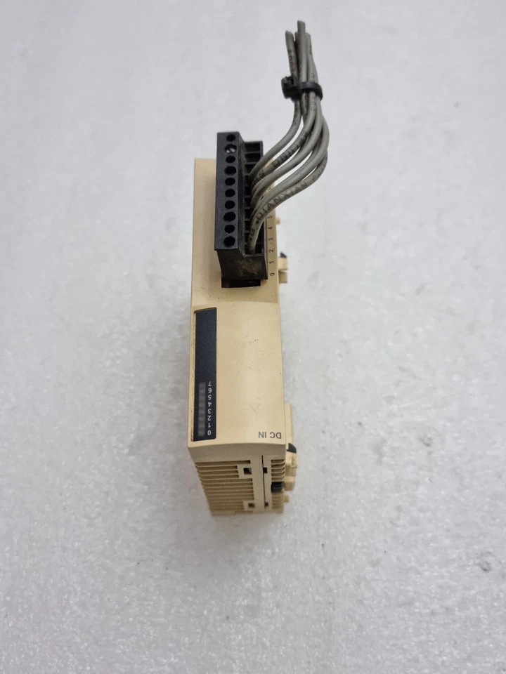 Schneider Electric TM2DDI8DT Modicon Dc In Expansion Module TM2DDI8DT Free Ship